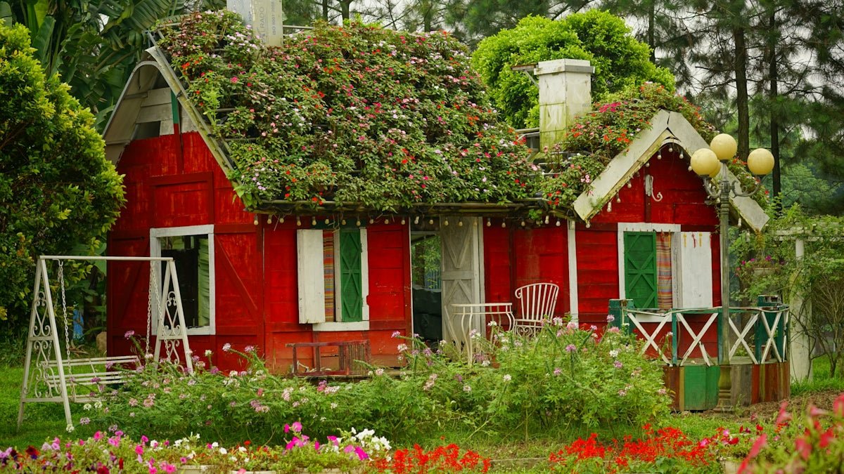 Lisbet: Unpacking the Devotional Origins and Royal Elegance of This Name - Oli Prik Copenhagen