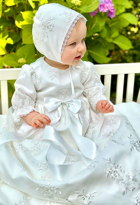 Traditional Spanish Baby Girl Christening Gown with Bonnet M211 – Sparkly  Gowns